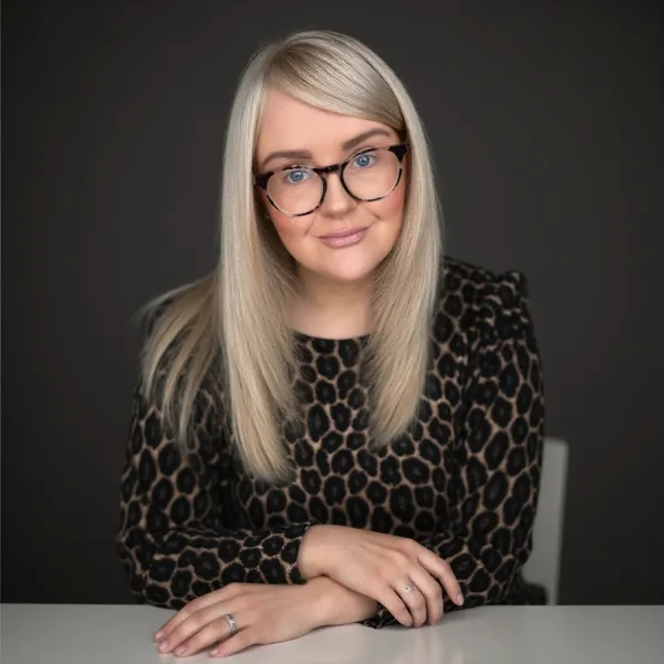 Professional AI headshot with custom styling generated by AiProPortrait