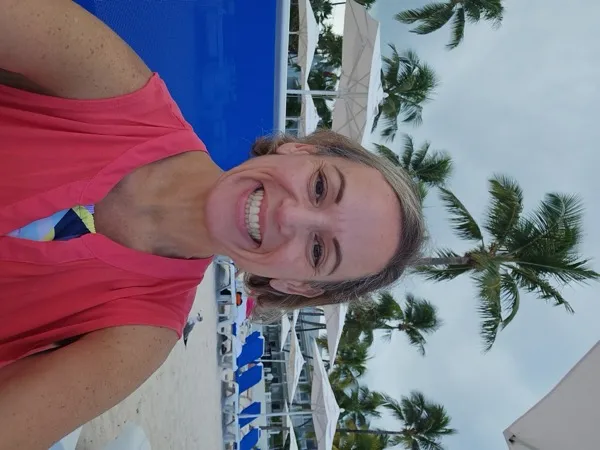 Before selfie - Professional AI headshot 2