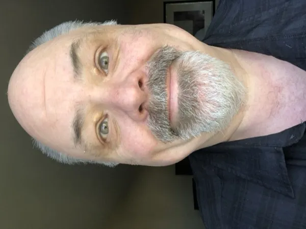 Before selfie - Professional AI headshot 4